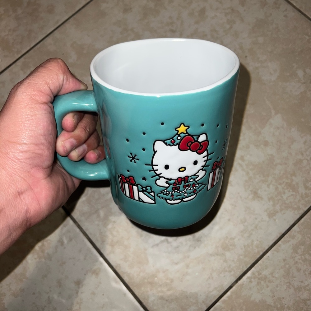 Hello kitty Mug - Picture 3 of 3